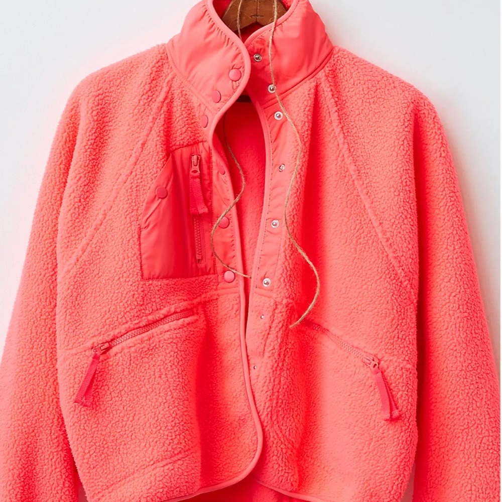 NEW WITH TAGS FREE PEOPLE HIT THE SLOPES FLEECE JACKET